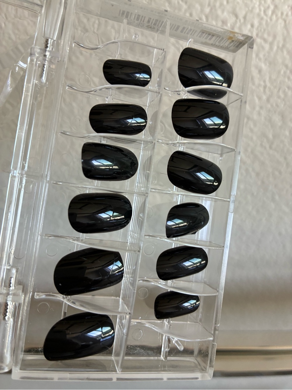 Jet Black Glossy Oval Press On Nails | Classic Black